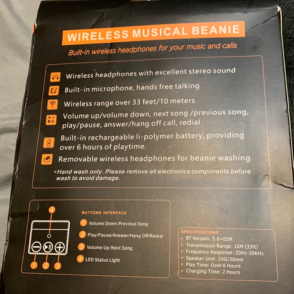 Wireless musical beanie